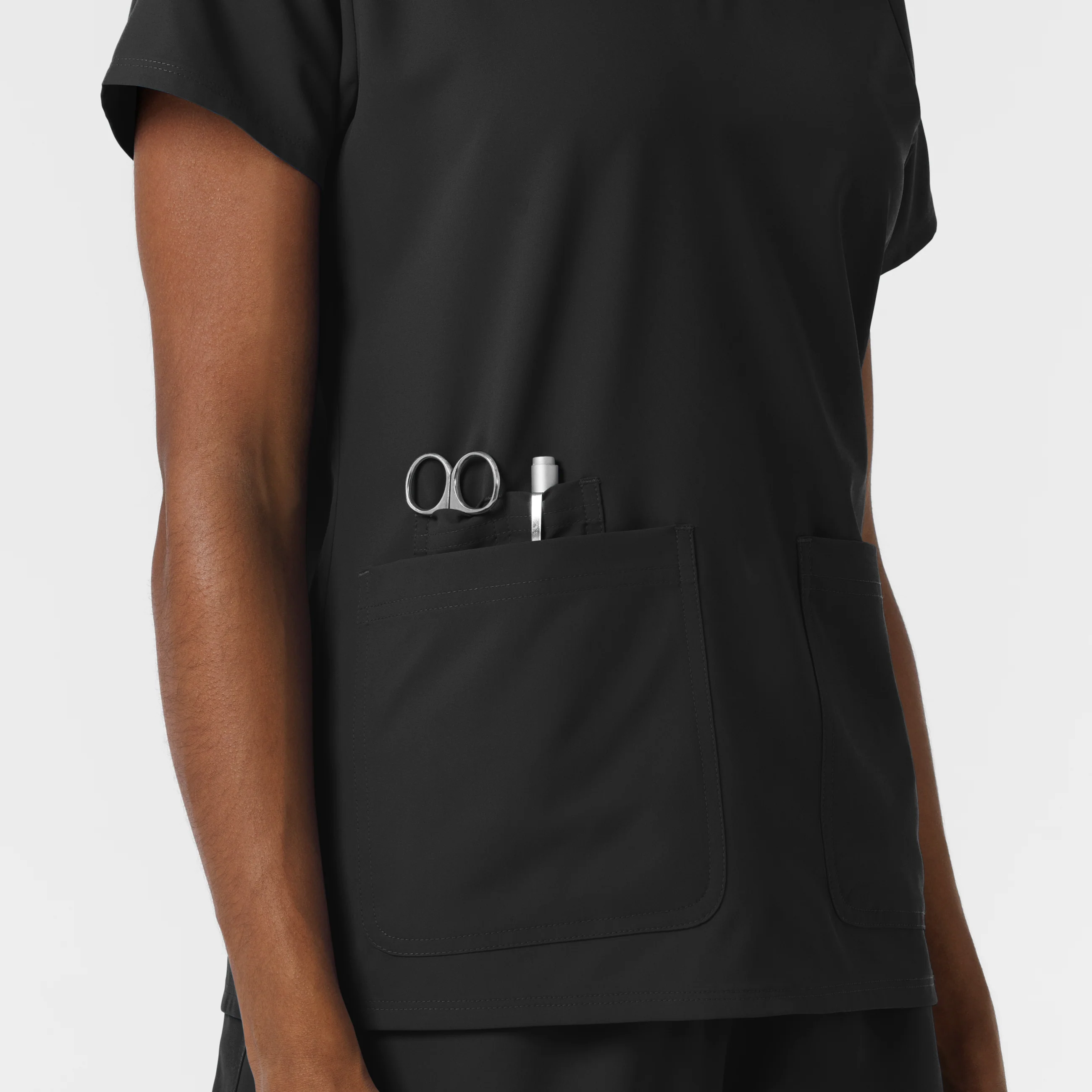 NURTUR Women's V-Neck Scrub Top - Black - Image 9