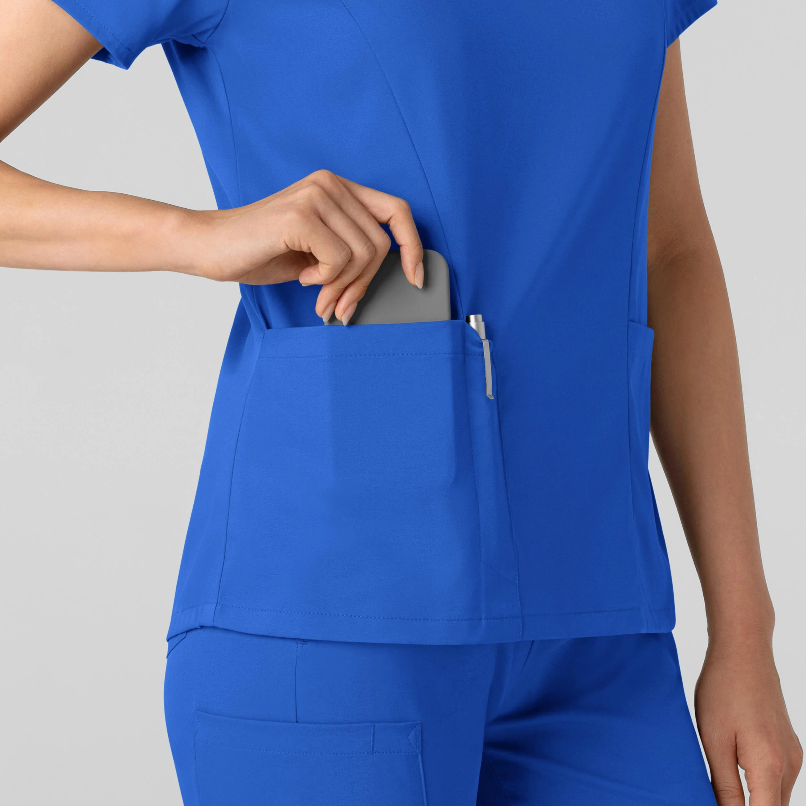 Boundless Women's 2-Pocket V-Neck Scrub Top - Royal - Image 7